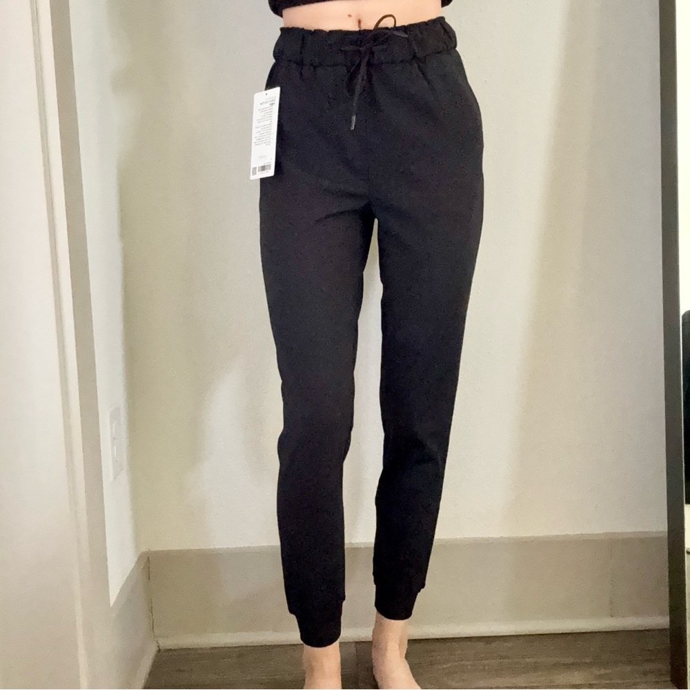 Lululemon NWT Joggers